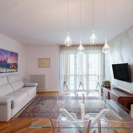 Bed&Dreams Con Jacuzzi Apartment Bergamo Ngoại thất bức ảnh